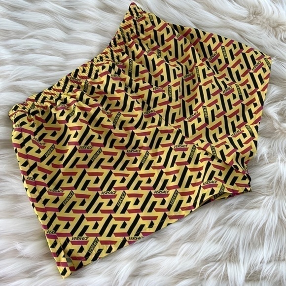 VERSACE NEW Shorts authentic 100% - Picture 8 of 8